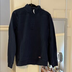 Vineyard Vines women’s sweatshirt.